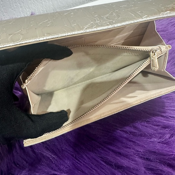 DIOR PATENT LEATHER EMBOSSED CONTINENTAL WALLET - Picture 5 of 10